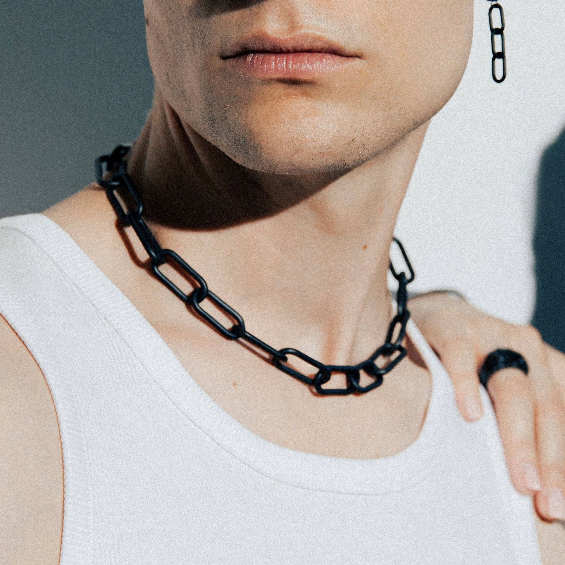 K12 - BLACK OVAL LINK CHAIN - 14MM